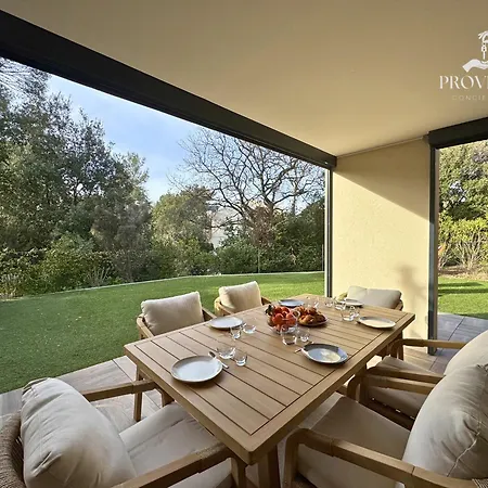 Spacieux Duplex De Standing Avec Piscine & Parking