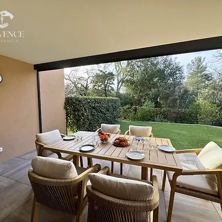 Spacieux Duplex De Standing Avec Piscine & Parking *