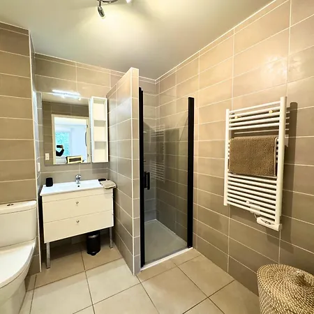 Spacieux Duplex De Standing Avec Piscine & Parking *