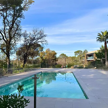 Spacieux Duplex De Standing Avec Piscine & Parking
