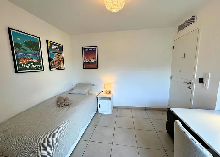 Spacieux Duplex De Standing Avec Piscine & Parking * Saint-Raphaël